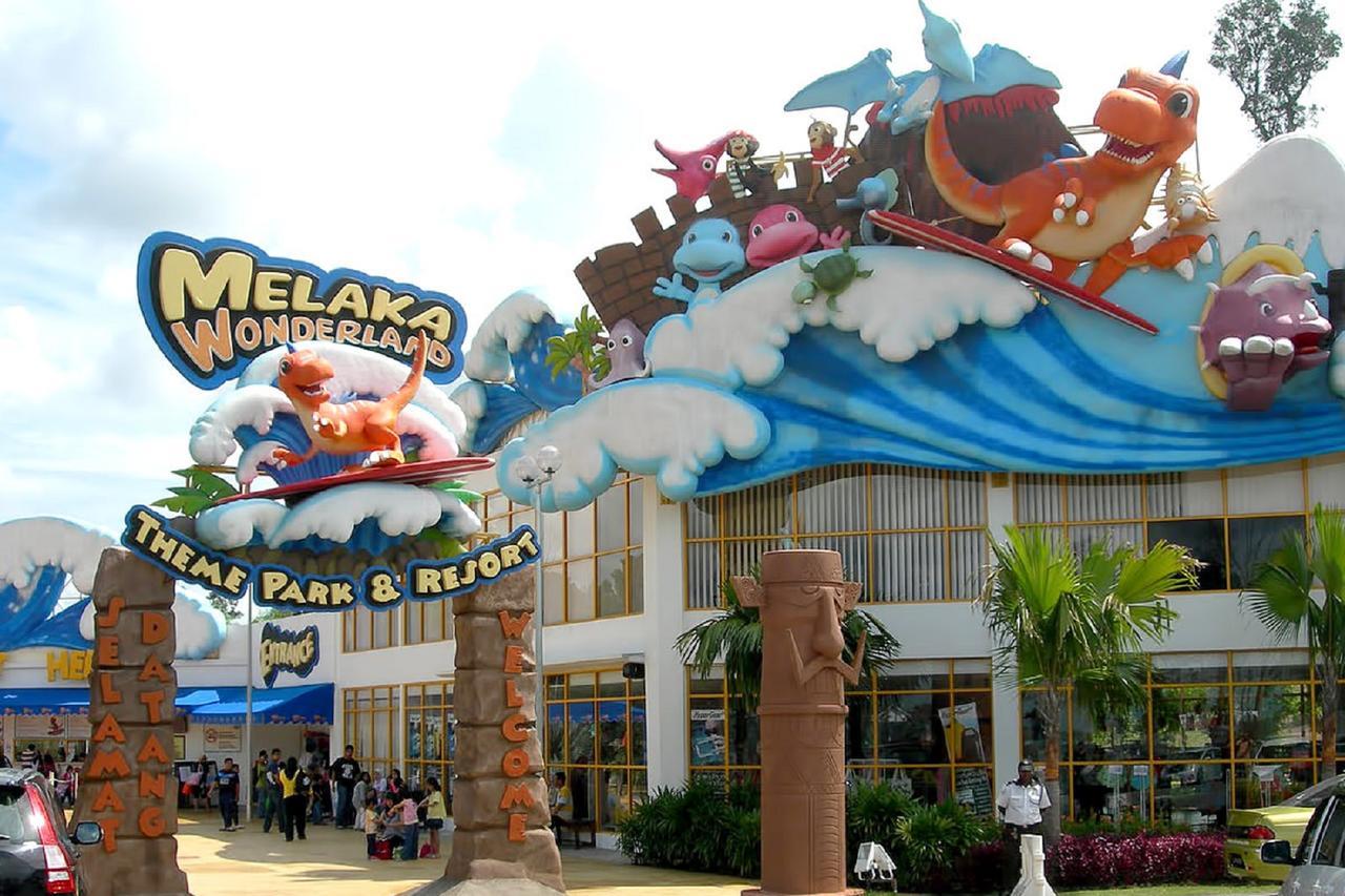 Sun Inns Hotel Ayer Keroh Bagian luar foto